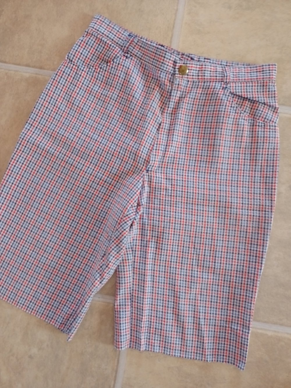 Wie neu. Bequeme Shorts. Baumwolle + Polyester. Größe S-M.  