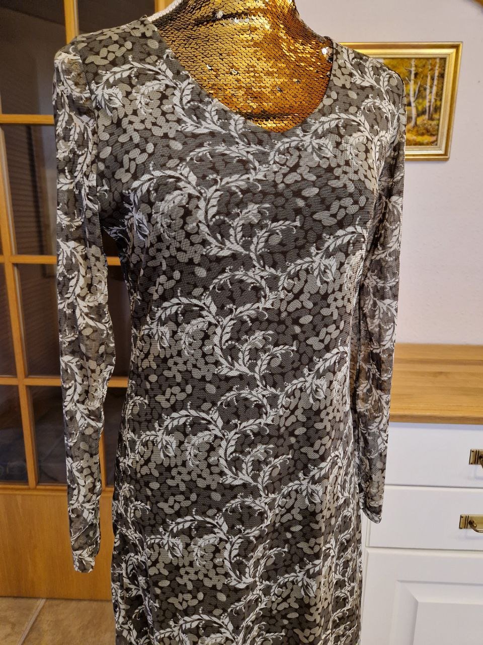 Gina Benotti.  Schönes Sommerkleid. Polyester + Elastan. Große 36-38.