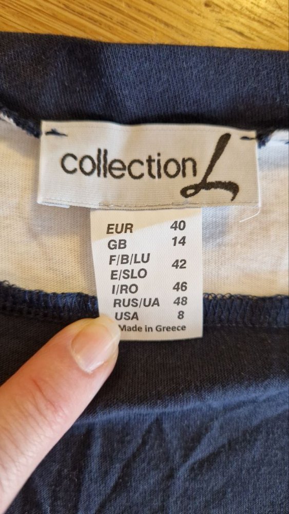 Collection L. Bequeme Bluse - T-Shirt - Top . Größe 40. Polyester + Baumwolle.