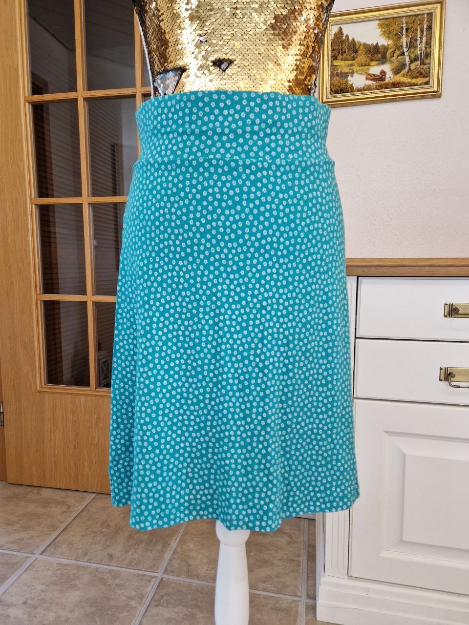 Betty Barclay. Ein schöner Rock, Strickrock.  Größe S.