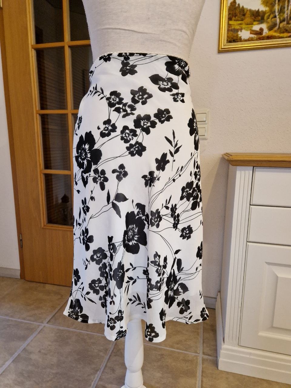 Charmanter Rock. Größe S. 