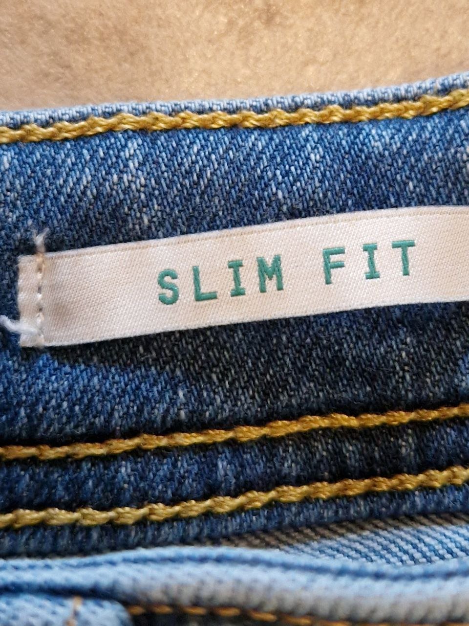 E.D.C. by Esprit.   Stylische Herrenjeans.  Größe 30/32. 