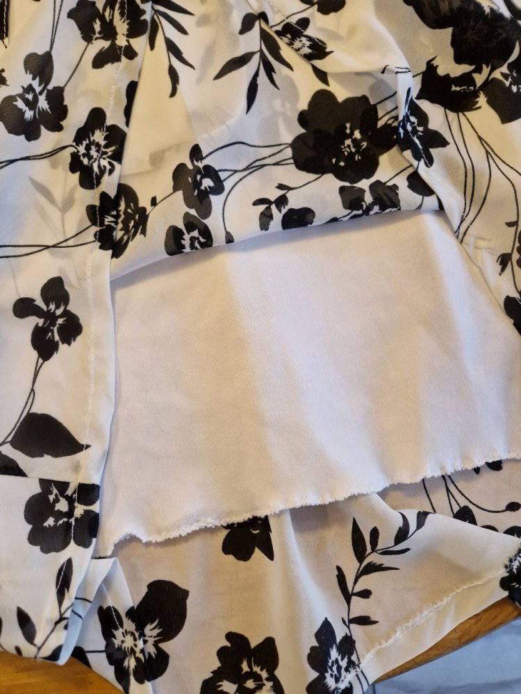 Charmanter Rock. Größe S. 