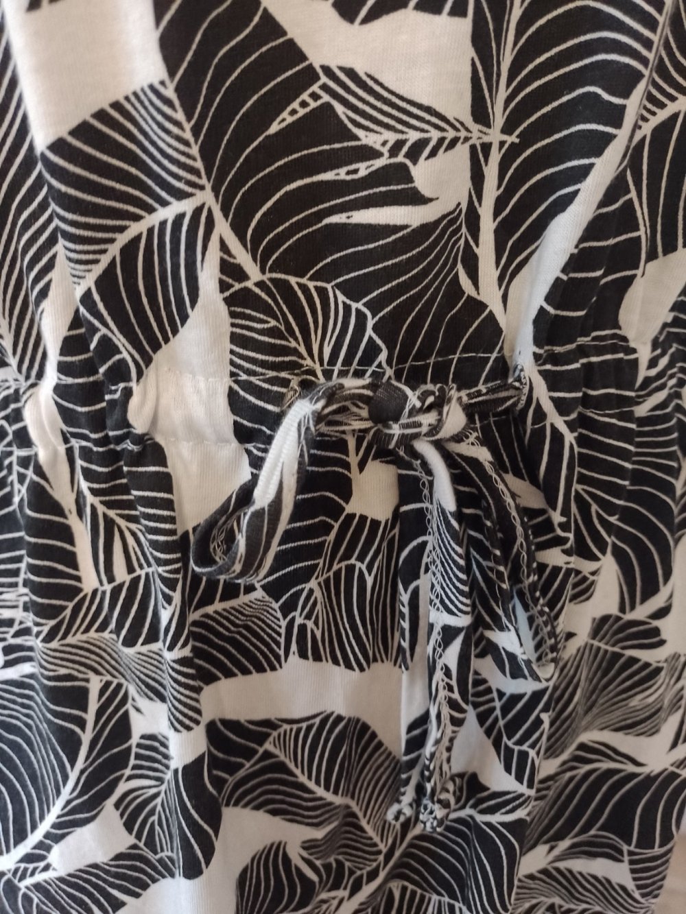 YFT. Schönes Sommerkleid. Baumwolle. Große M