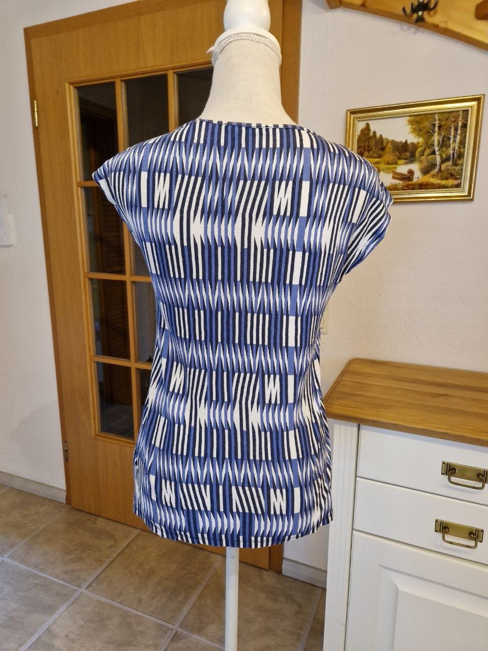 Esprit. T-Shirt - Top - Bluse.  Größe XS.