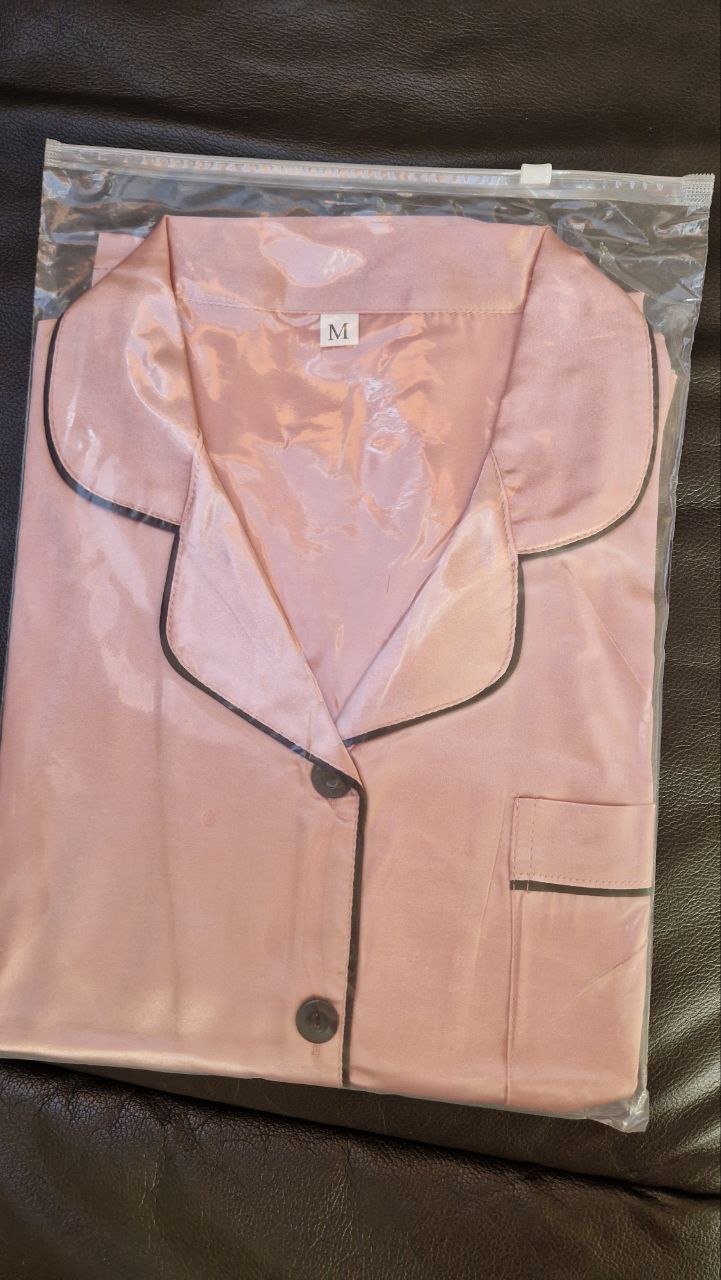 Neu. Pyjama, Nachtwäsche. Satin. Größe M.