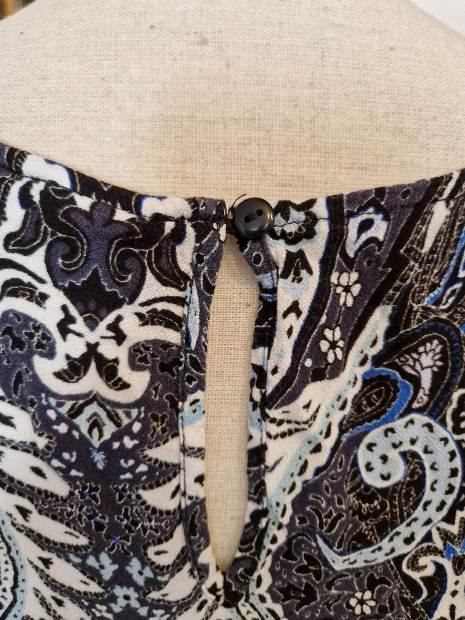 Saint Tropez.  Bequeme Bluse - T-Shirt .  Größe M-L. 