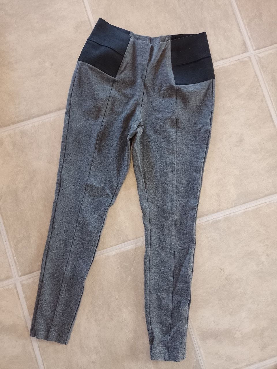 Leggins - Jeggins. Viskose + Polyamid + Elastan. Größe M