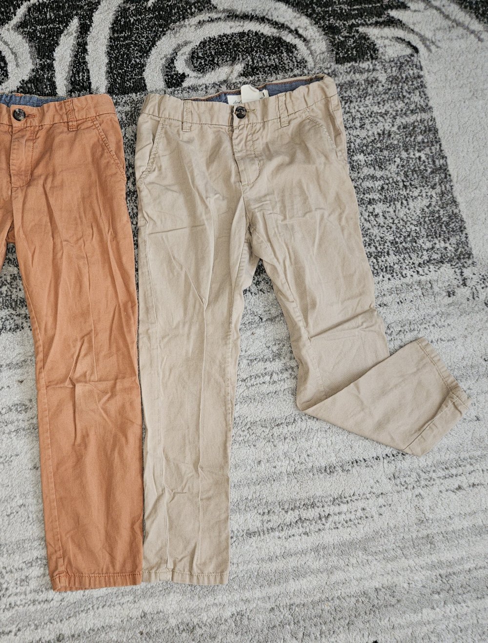 Zwei Chino Hosen Kinder Jungs H&M Top