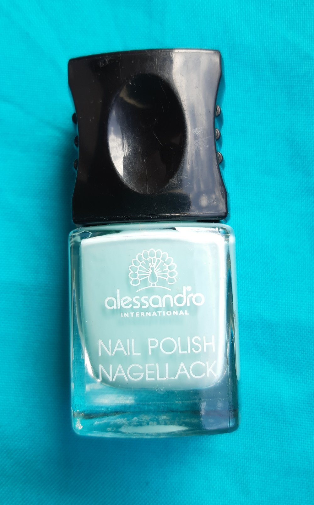 Alessandro - mintfarbener Nagellack