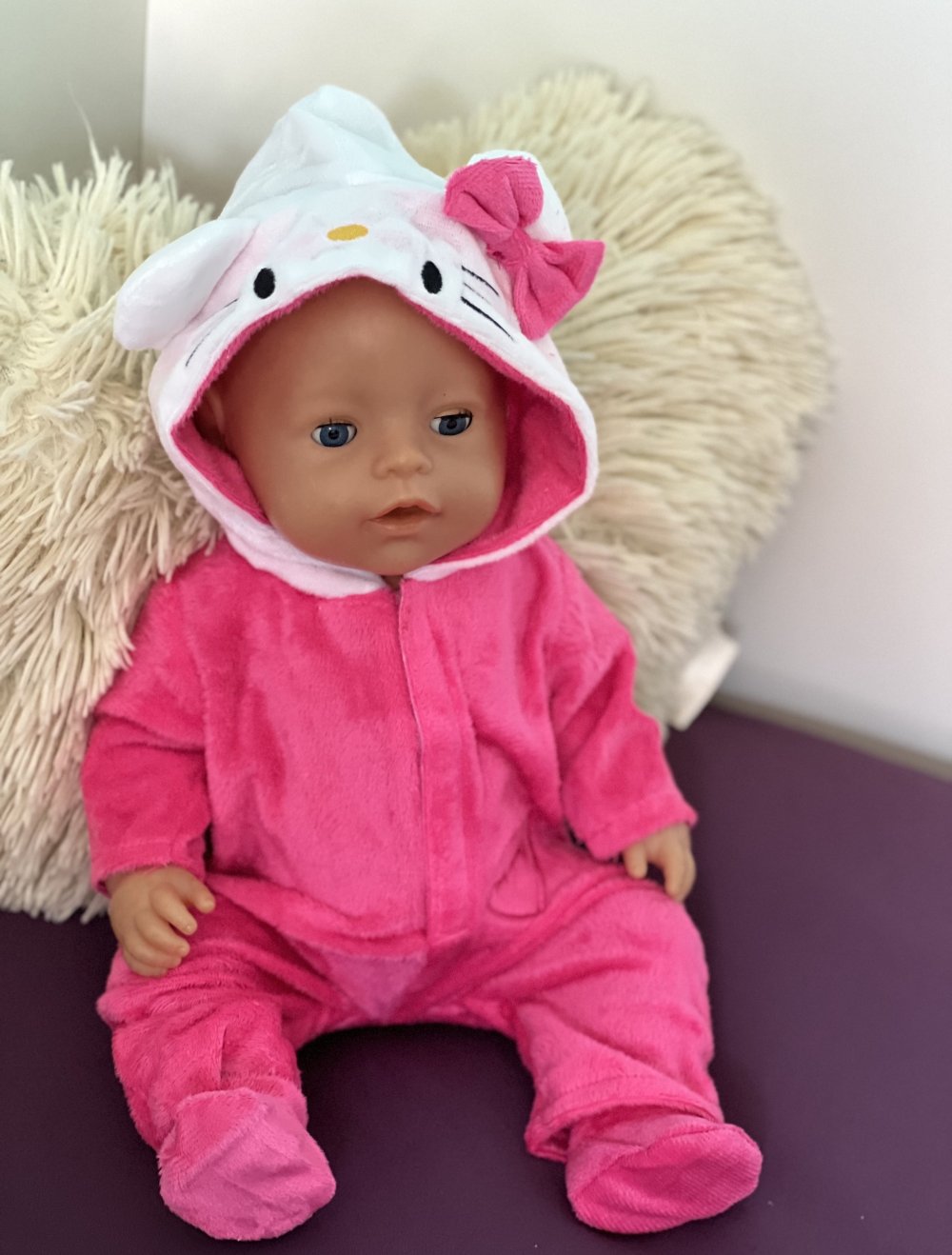 Puppenkleidung Stitch und oder Hello Kitty beide OVP neu passend für Baby Born Puppen & Co