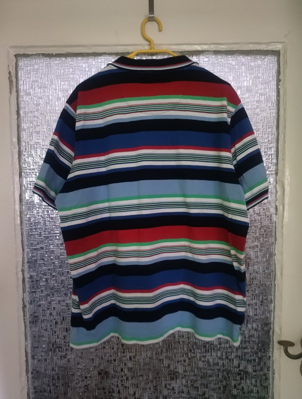 Neues Poloshirt in 56