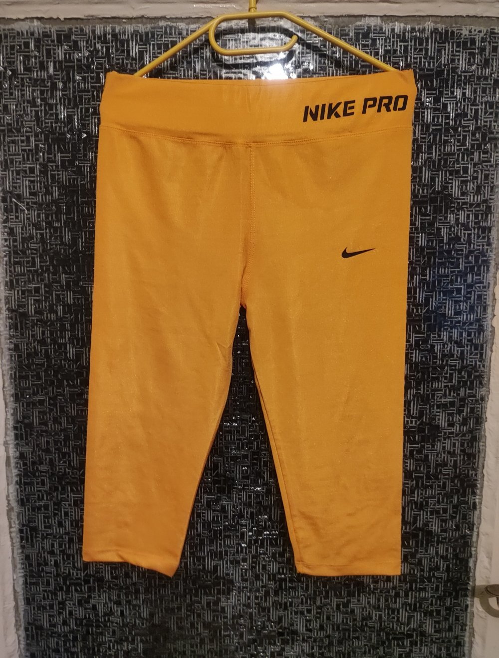 Neue 3/4 Leggings in M