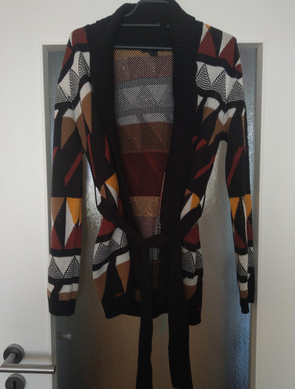 Neue Strickjacke in S 36/38