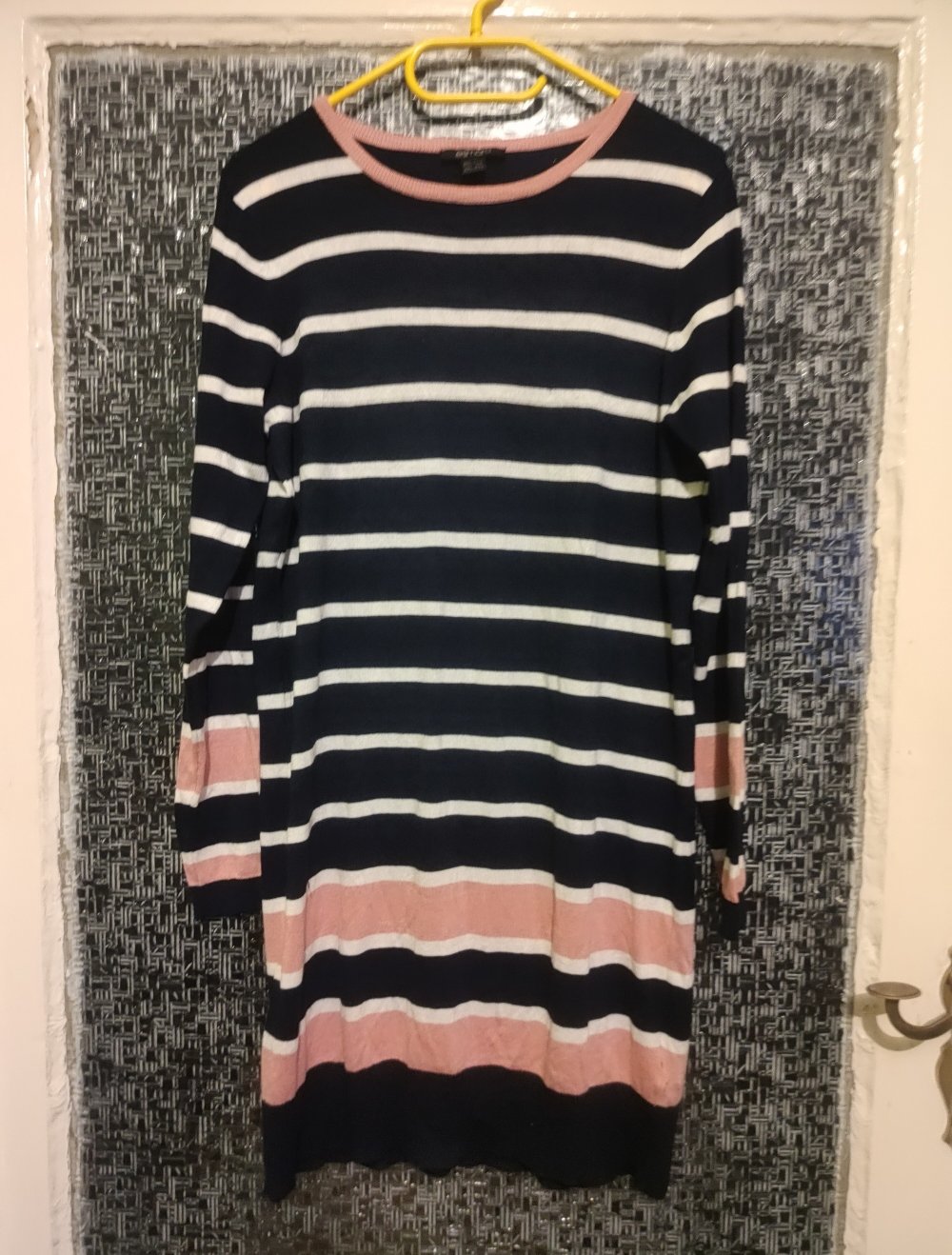 Langer dünner Pullover in M 40/42