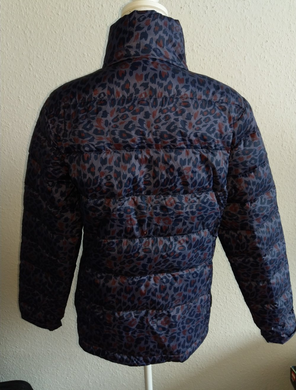 Neue Gefütterte Jacke in M