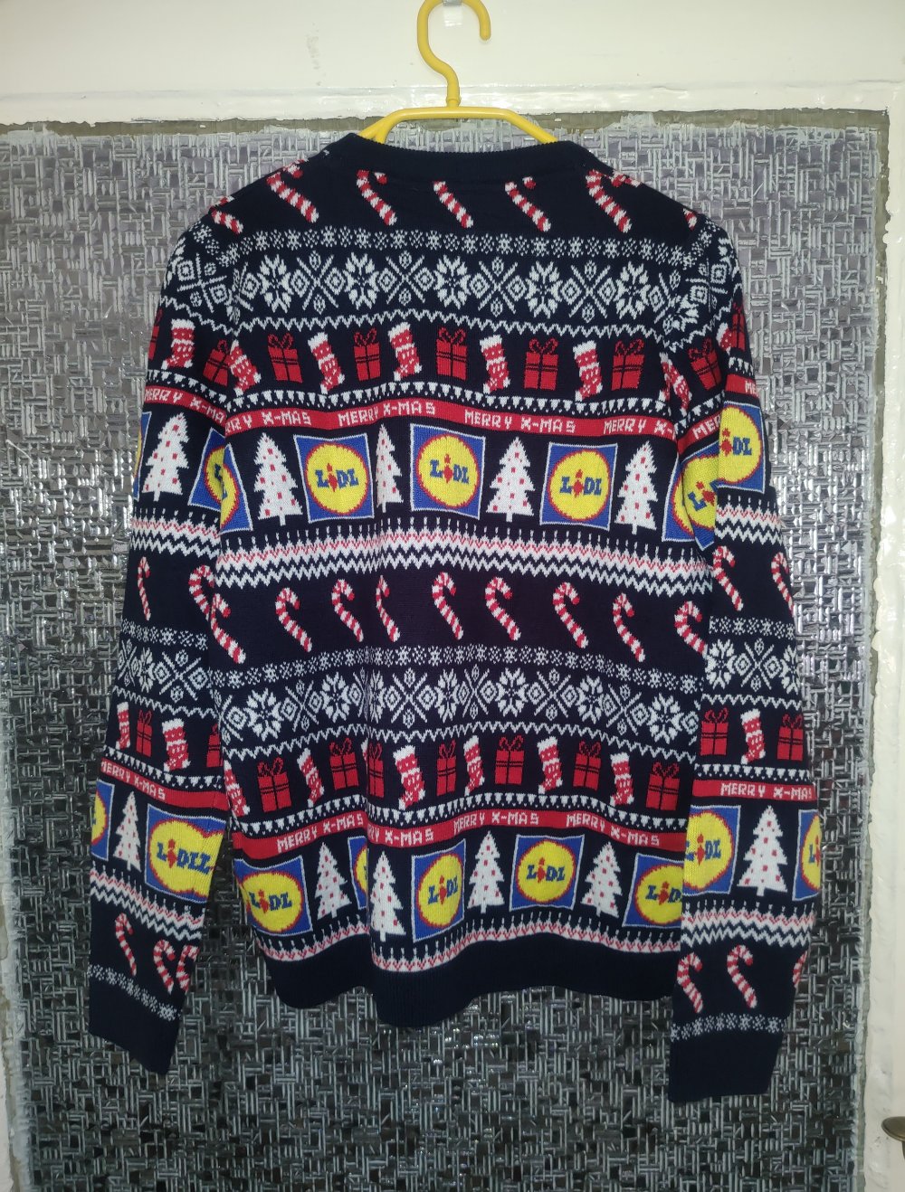 Neuer Weihnachtspullover in 158/164