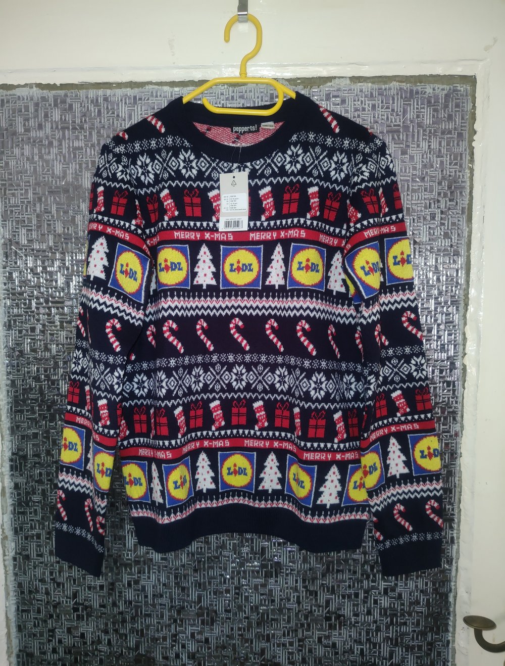 Neuer Weihnachtspullover in 158/164