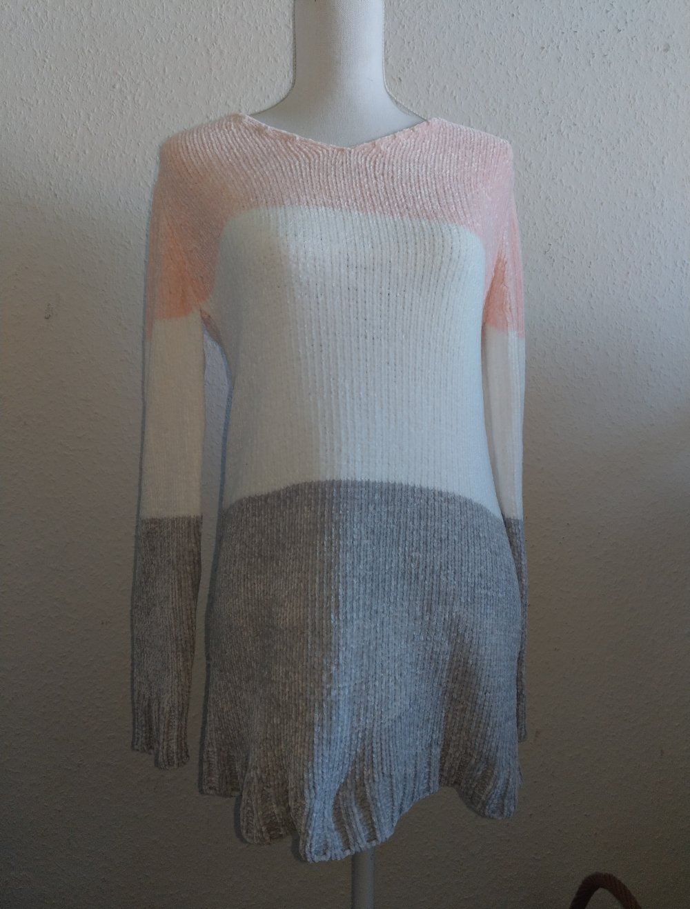 Neuer langer Pullover in M