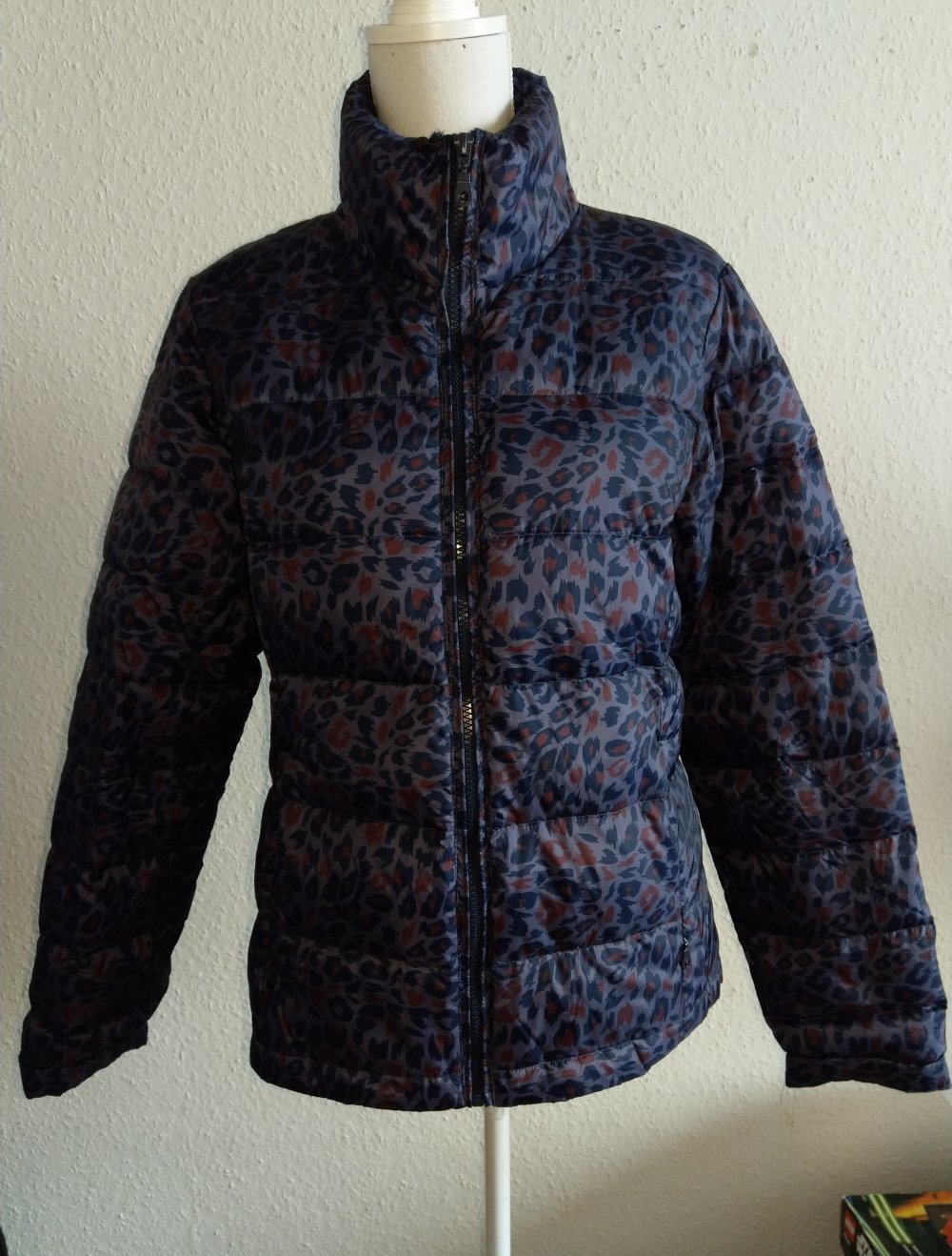Neue Gefütterte Jacke in M