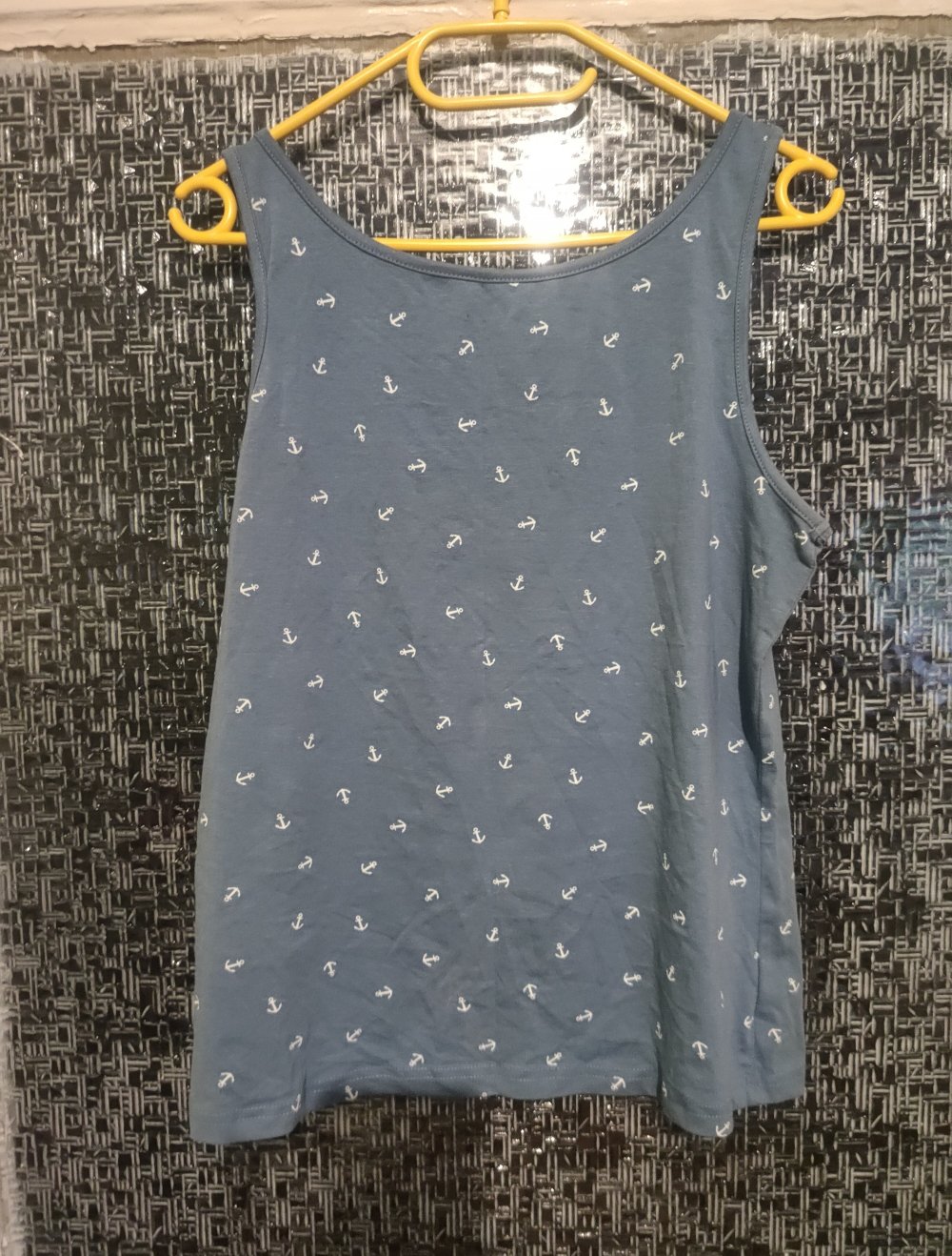 Neues Tanktop in 42