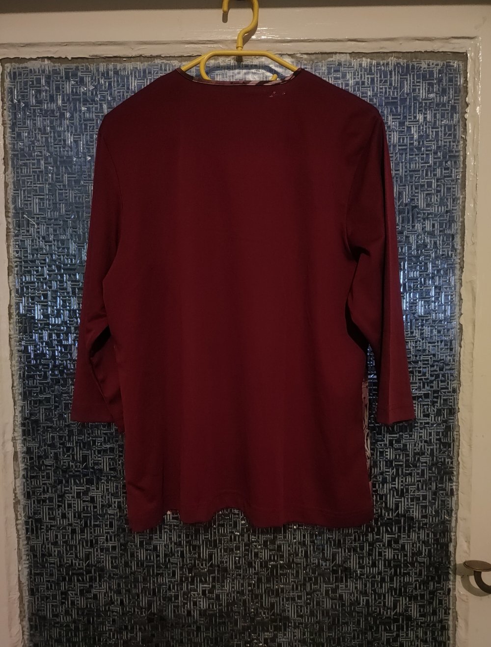 Neuer dünner Pullover in 44/46 mit 3/4 Ärmel.