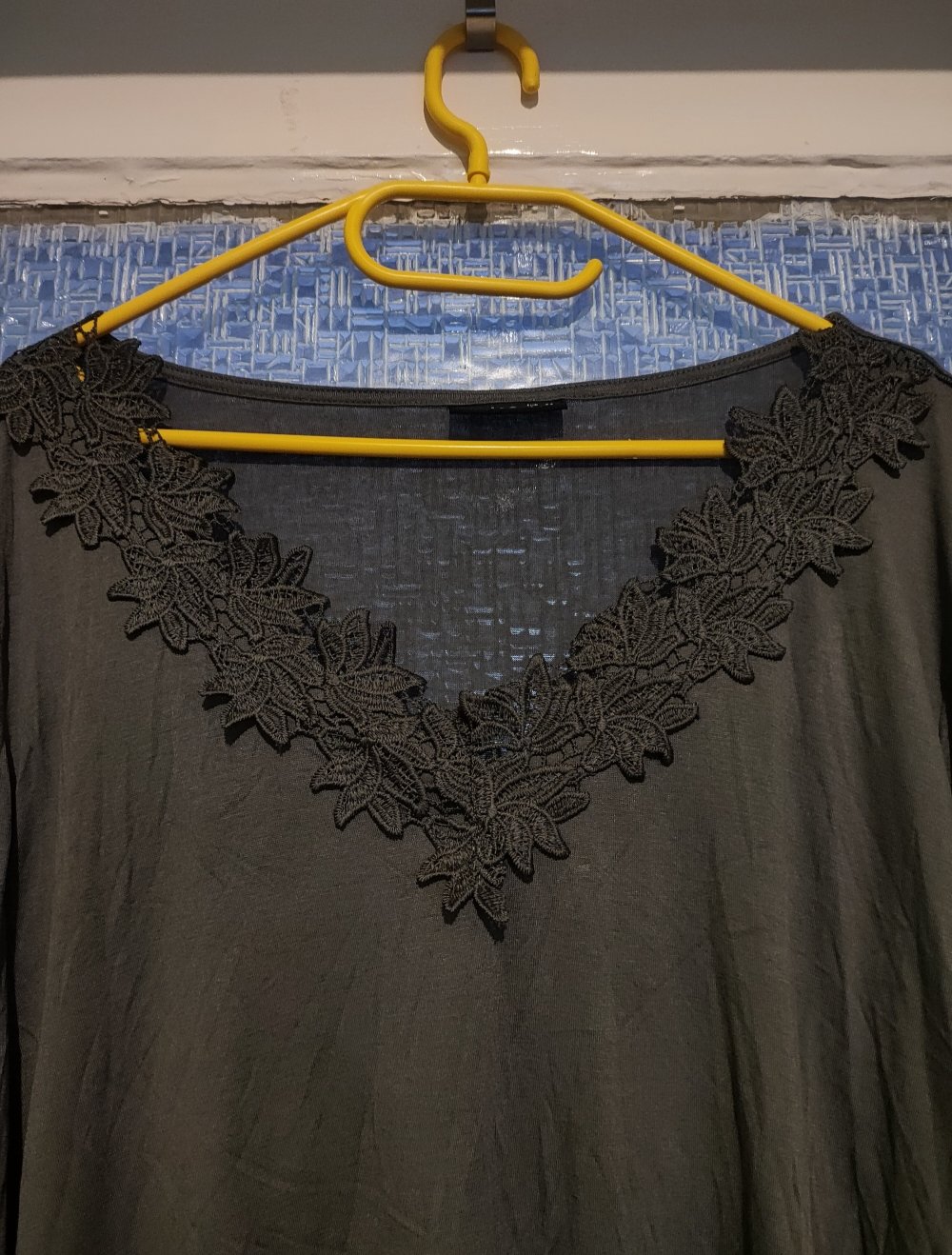 Neuer dünner Pullover in 44