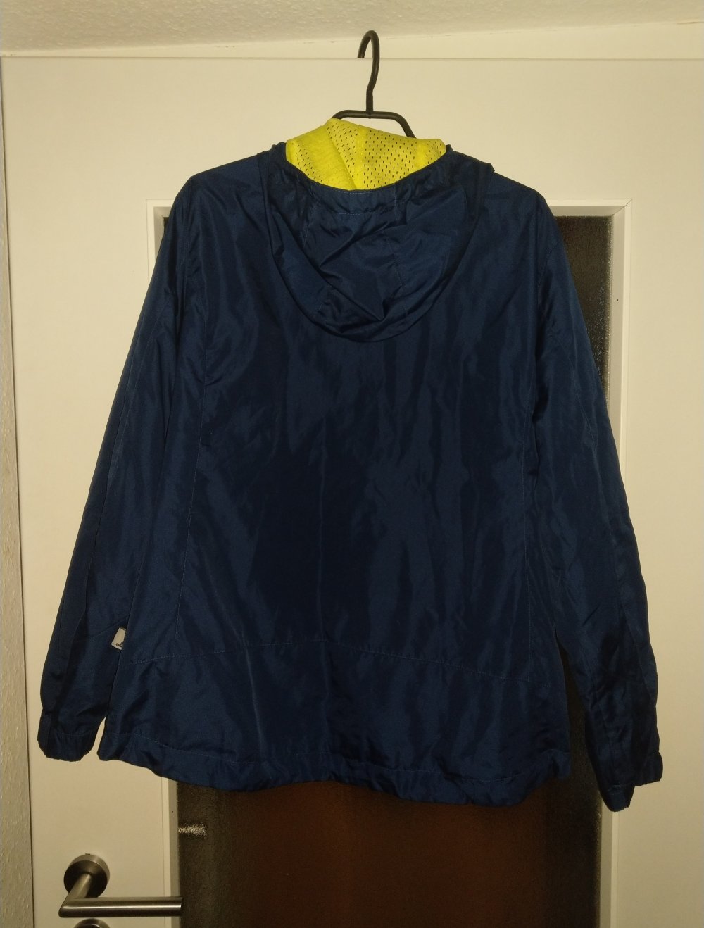 Neue Regenjacke in M