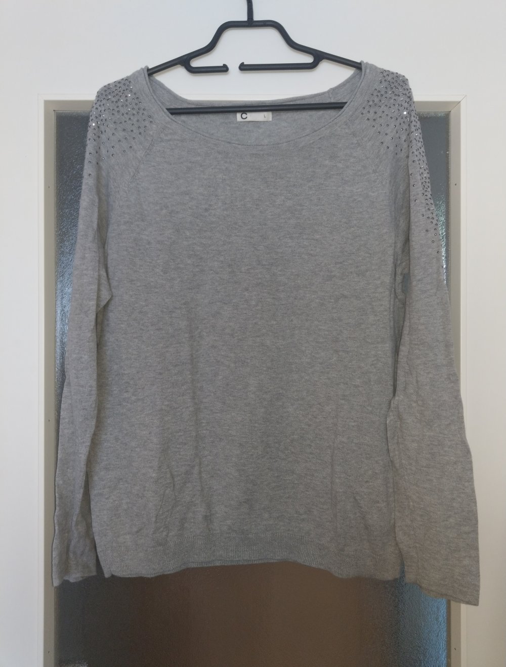 Neuer dünner Pullover in L