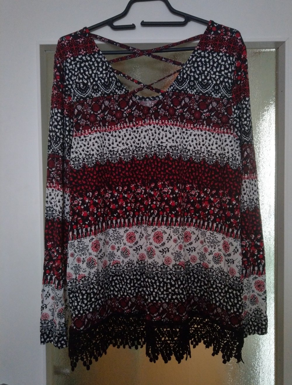 Neuer dünner Pullover in 42