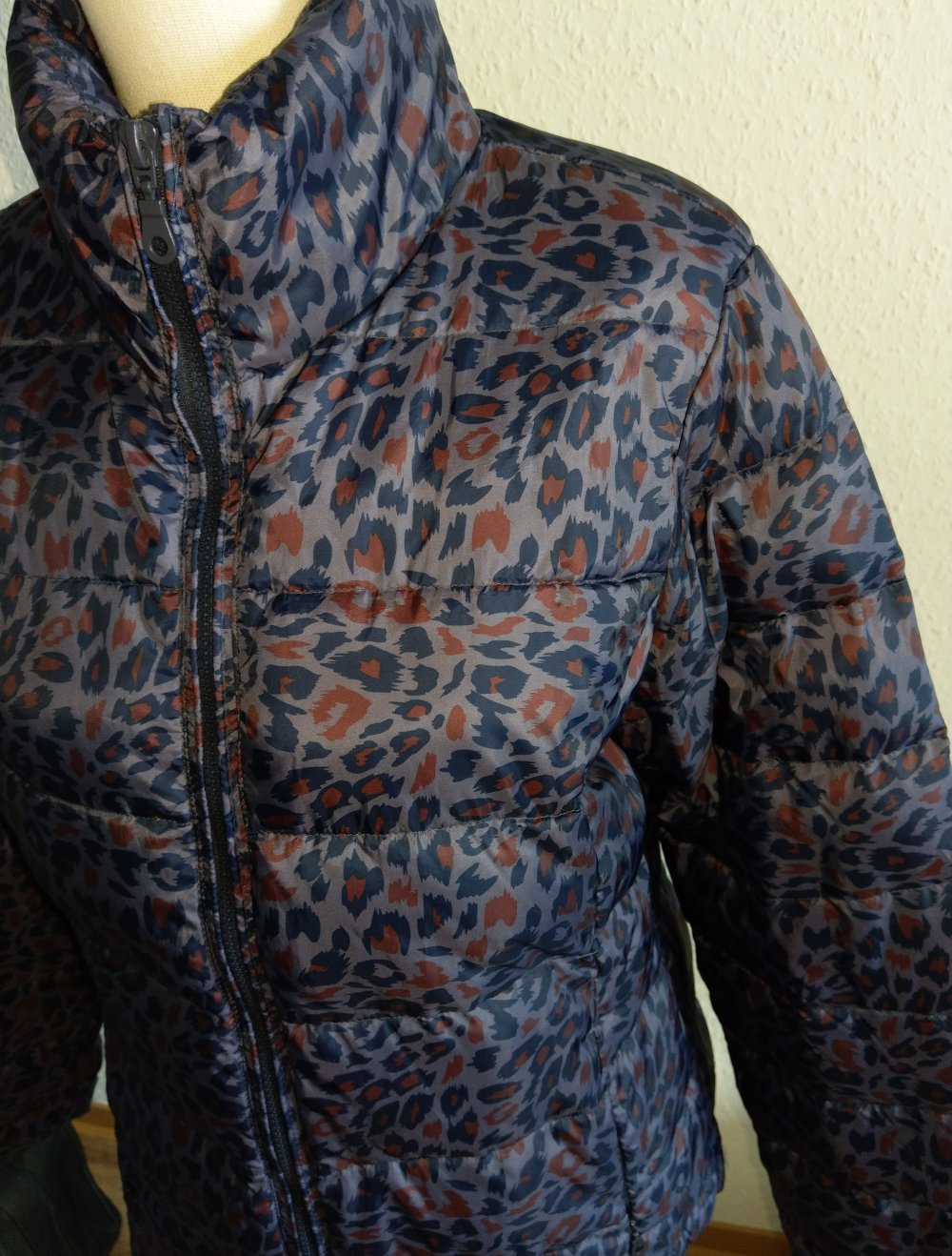 Neue Gefütterte Jacke in M
