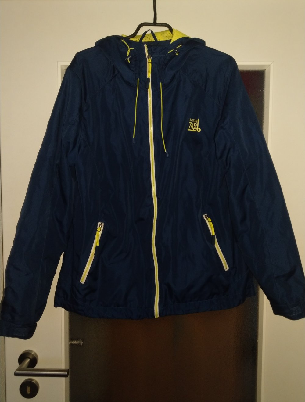 Neue Regenjacke in M