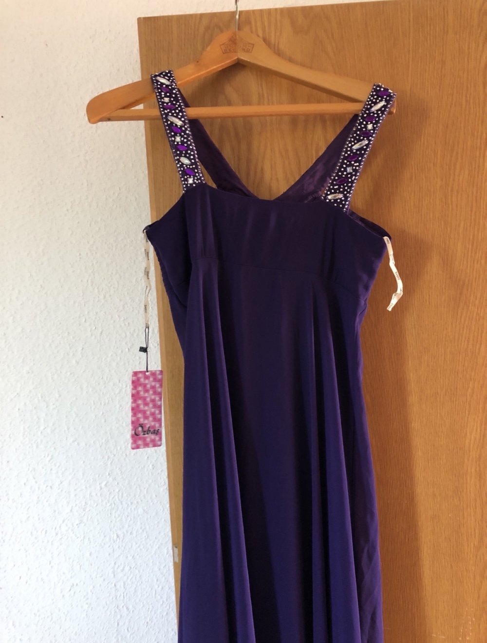 Abendkleid neu mit Etikett