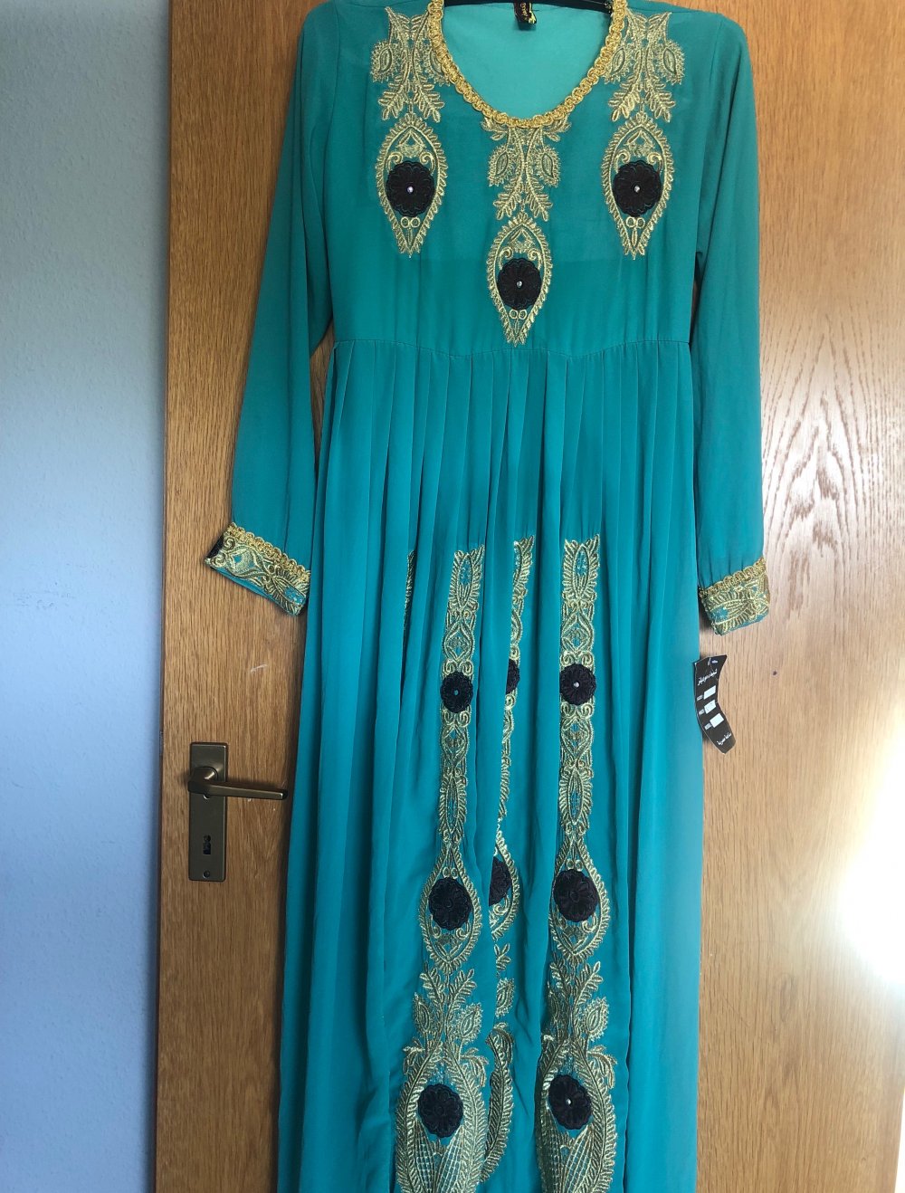 Abendkleid neu mit Etikett