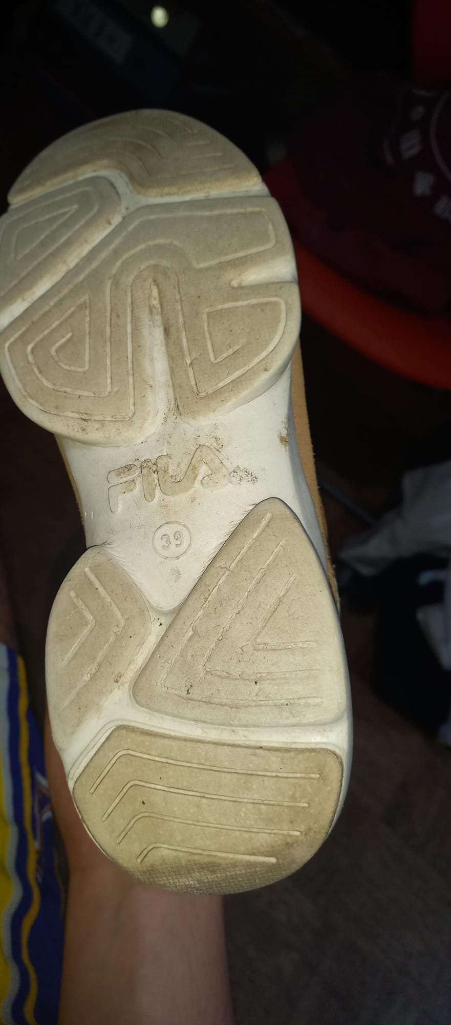 FILA braune/beige Sportschuhe; Gr. 39