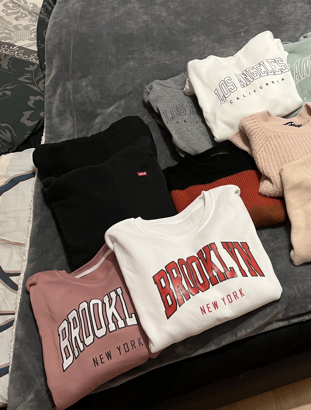 verschiedene Pullover//alle Pullover für 35€!!