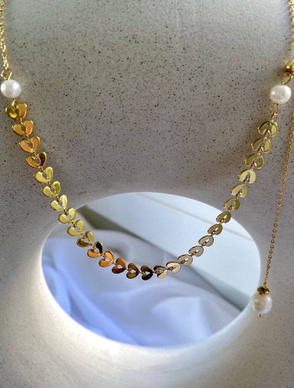 Halskette mit Herzen und Sußwasserperlensnhänger