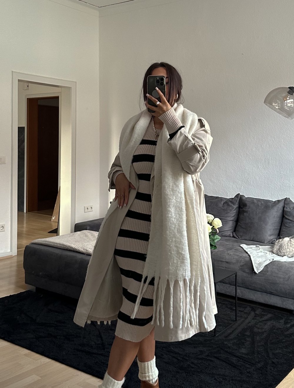 gestreiftes Kleid weiß schwarz Midi