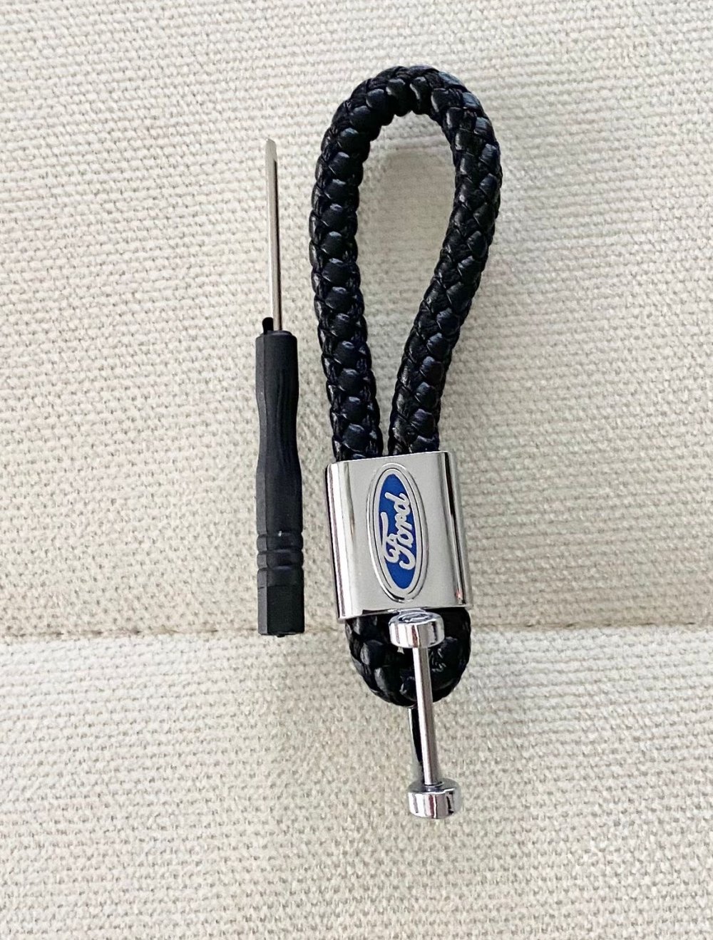 Verschiedene Schlüsselanhänger aus leder