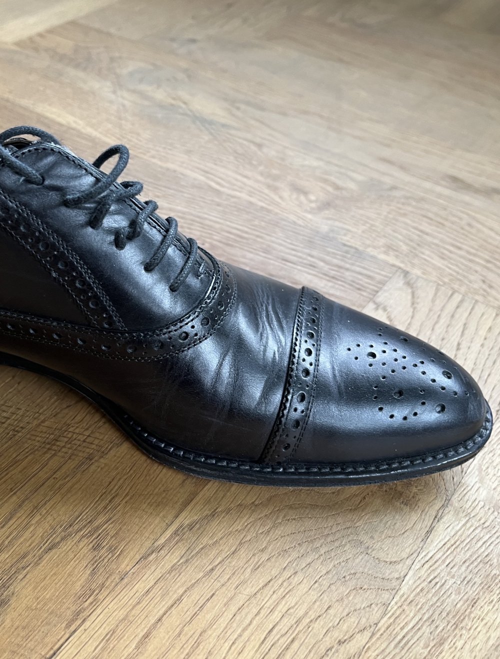 schwarzer Herren Schnürschuh