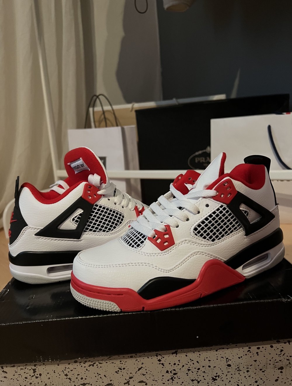 Jordan 4