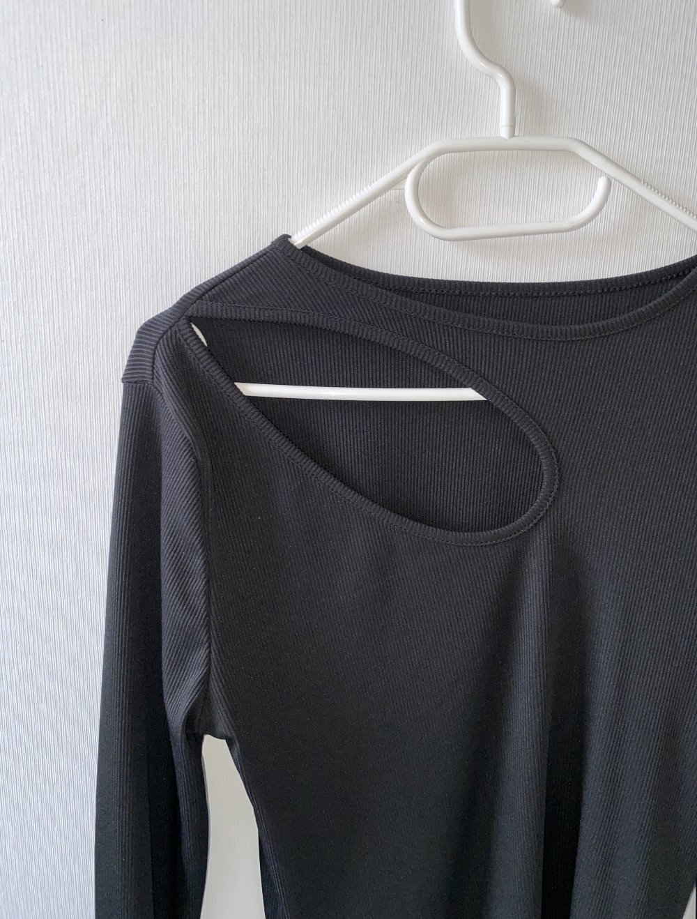 Oberteil mit Cut-Out