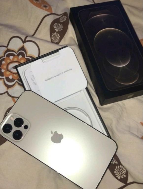 Apple IPhone 14Pro Max (1TB€