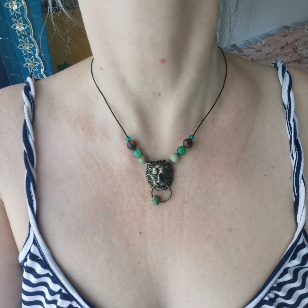 Löwe Bronze Kette Lederband keramik Perlen