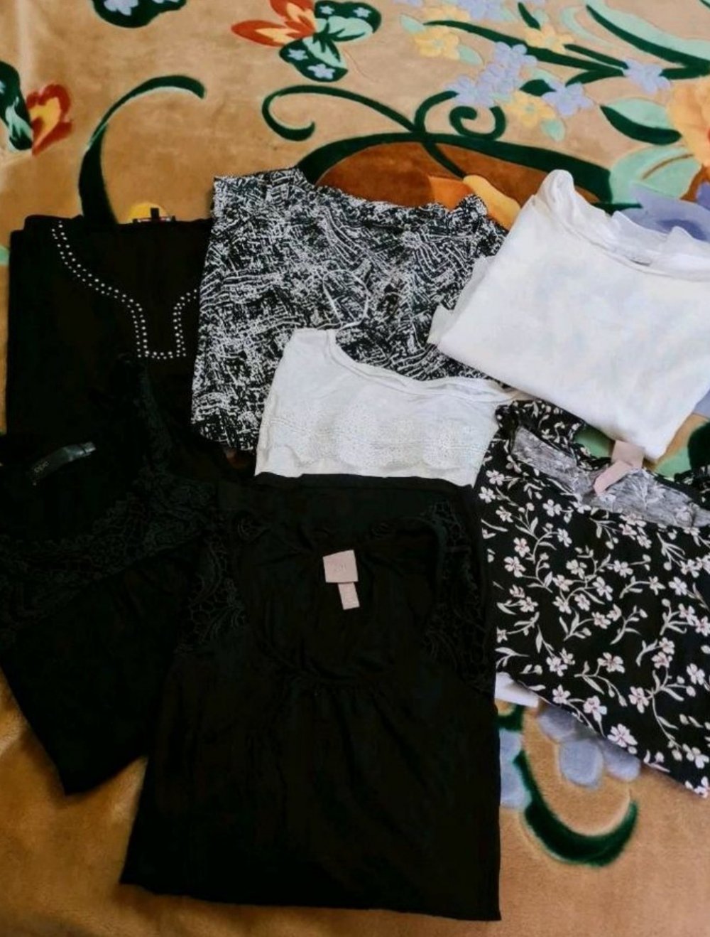 Verschiedene Shirt gr 48/50