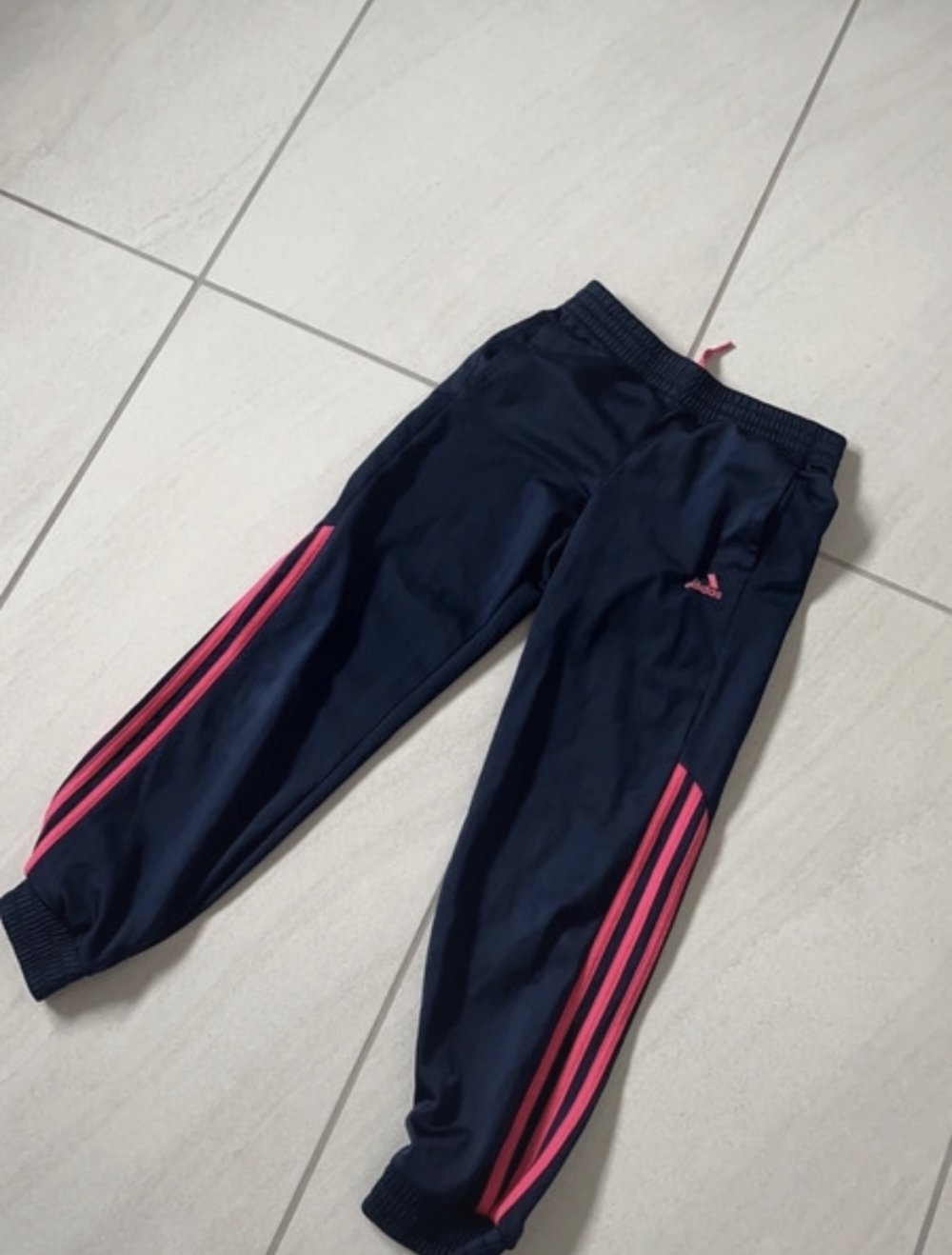 Adidas jogginghose Gr 140