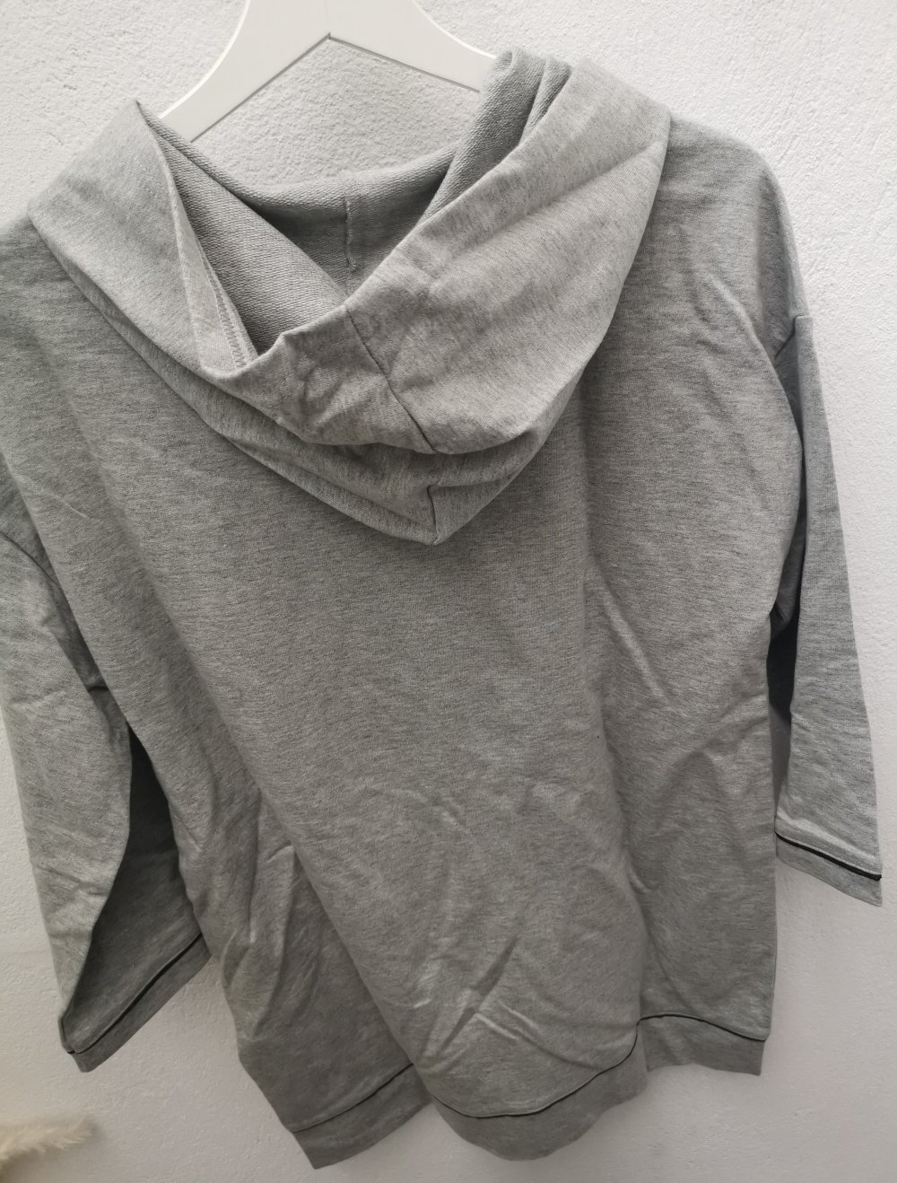 Neue schöne Sweatjacke von Benetton