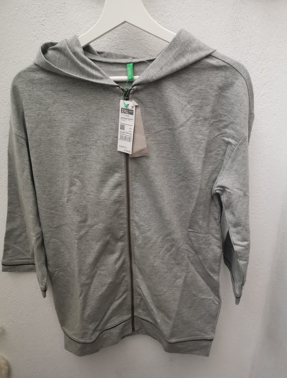 Neue schöne Sweatjacke von Benetton