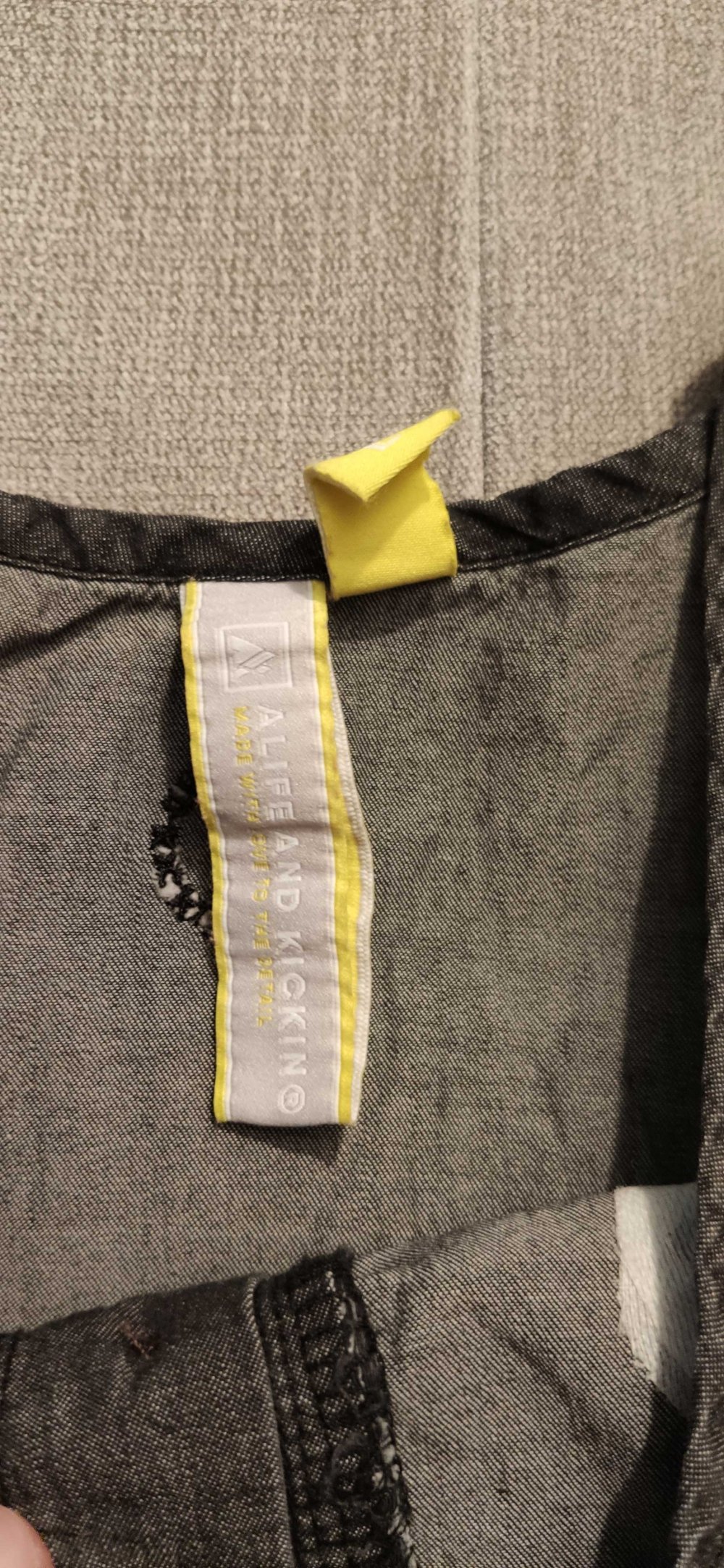 Kurzer dunkelgrauer Jumpsuite