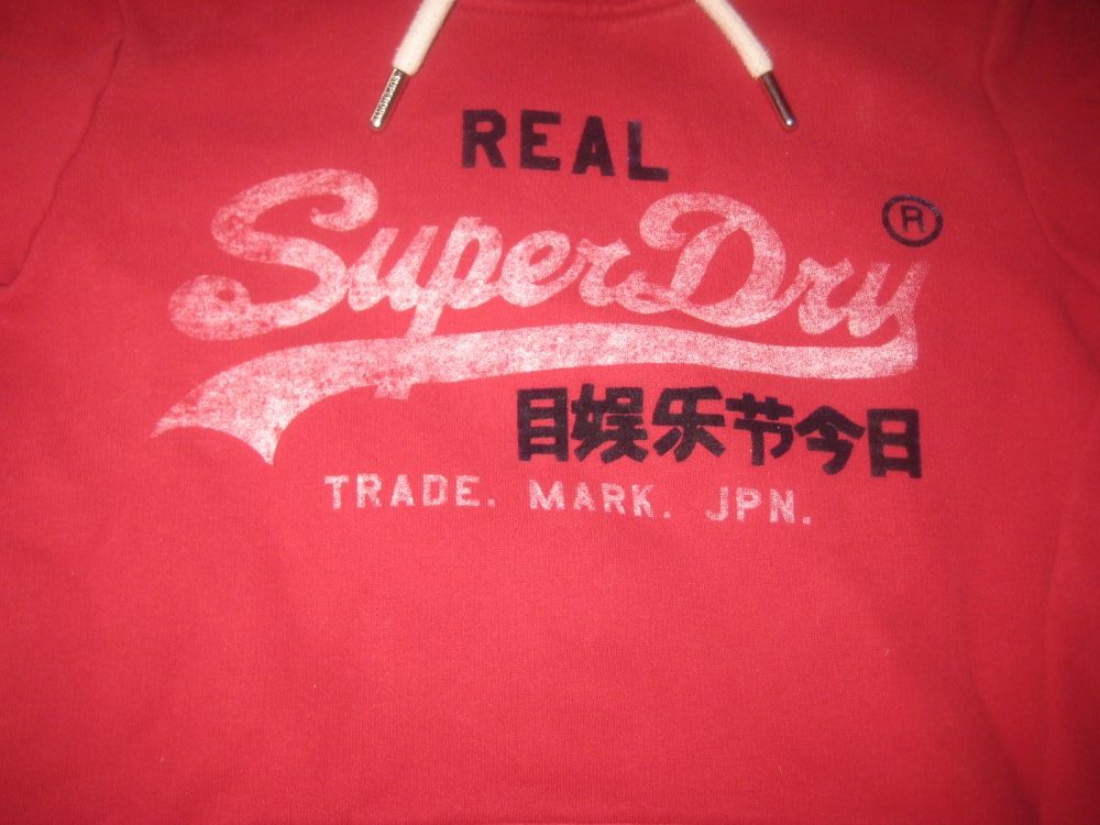 Kuscheliger Roter Hoodi, Superdry, Taschen, Aufdruck, Gr. 38